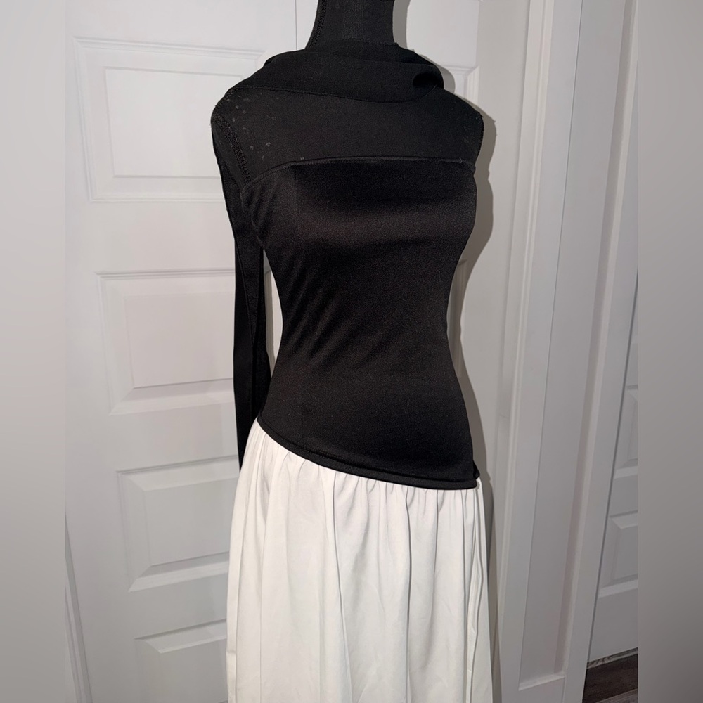 MICAS Flowing White Midi Skirt – Size M (NEW)